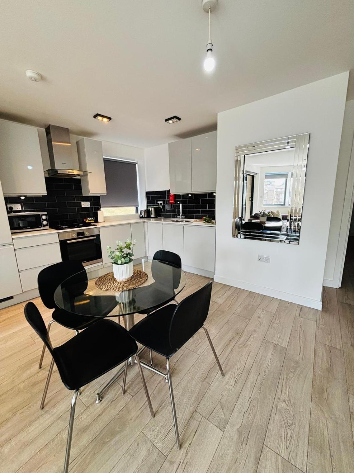 City Aldgate Apartments London Exteriör bild