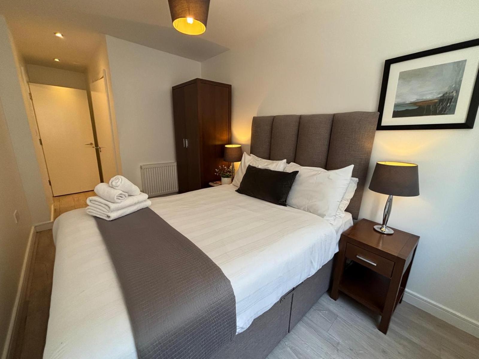 City Aldgate Apartments London Exteriör bild
