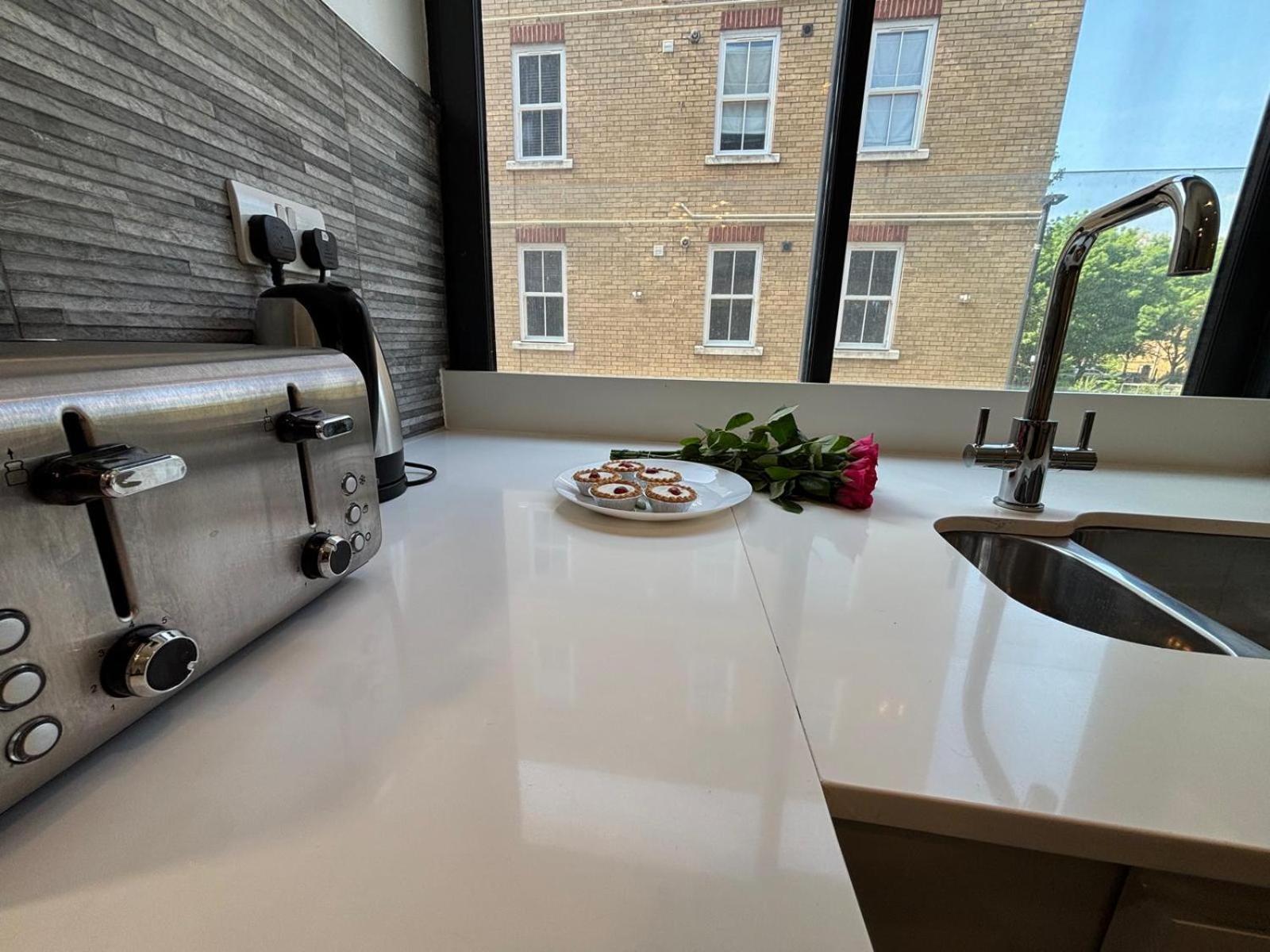 City Aldgate Apartments London Exteriör bild